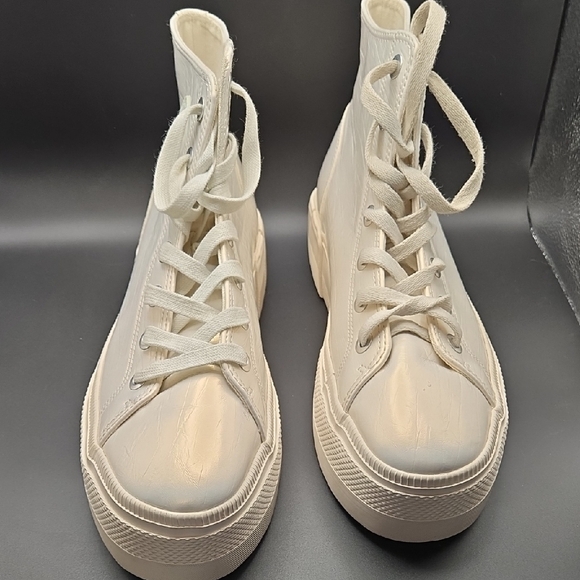 Bershka Pearlescent High-Top Platform Sneakers Women's size 41 (9.5) US - Picture 5 of 5